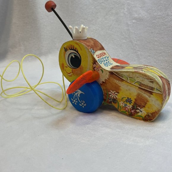 Vintage Fisher Price 444 Queen Buzzy Bee Wooden Pull Toy Spinning Wings 1960s - Picture 2 of 7